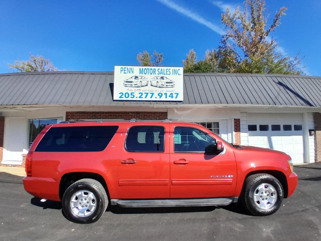 2014 Chevrolet Suburban LT's photo